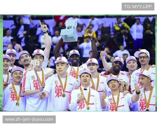 辽宁CBA球员合照及团队精神解读